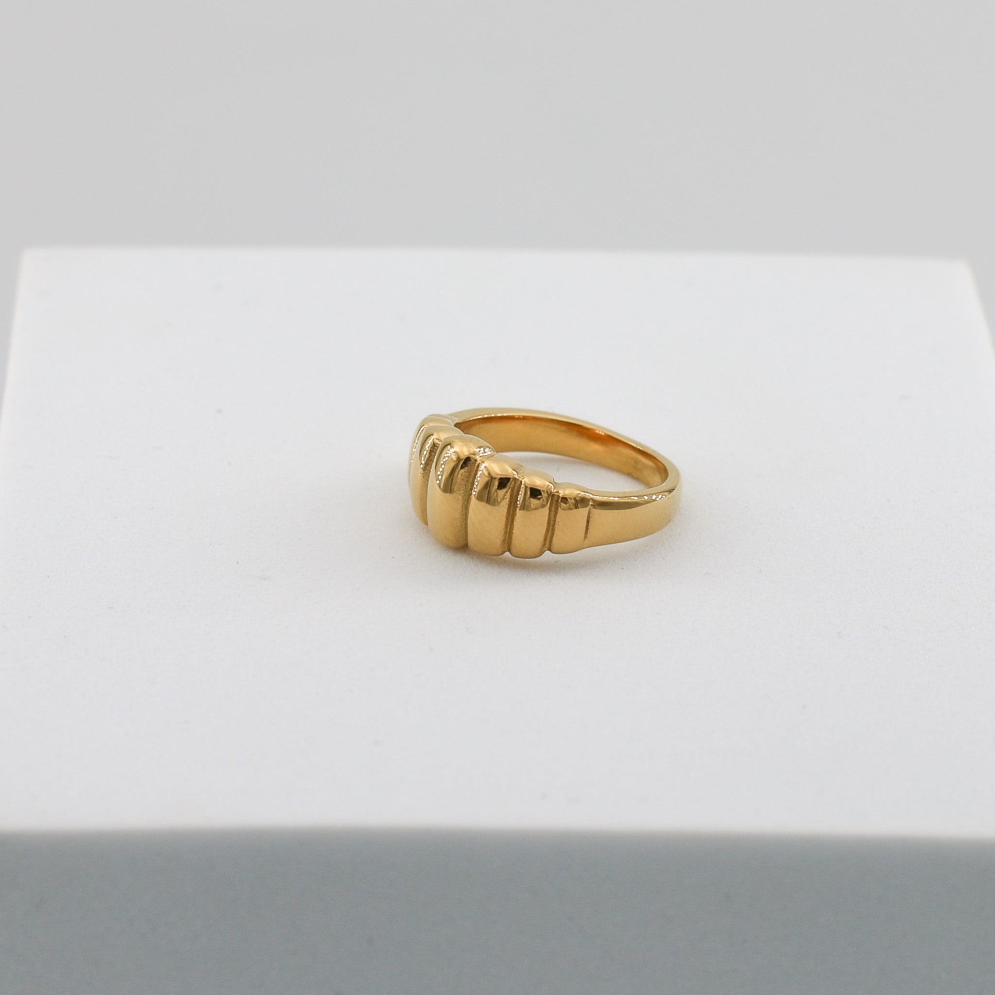Ring Mojan Retro