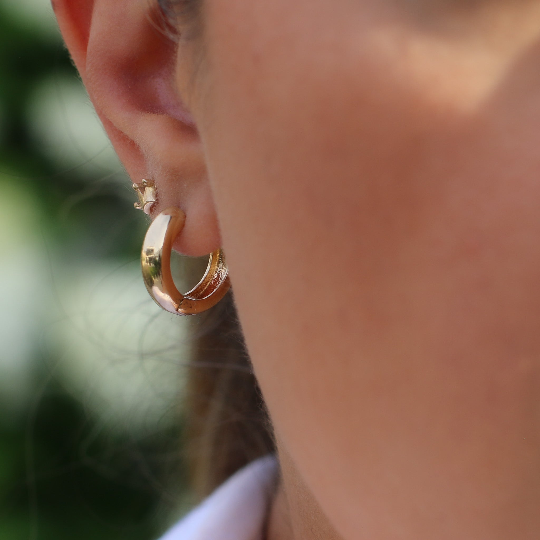 Minimalistische Perlen-Ohrringe, Aurora Perl Hoops in zeitlosem Design