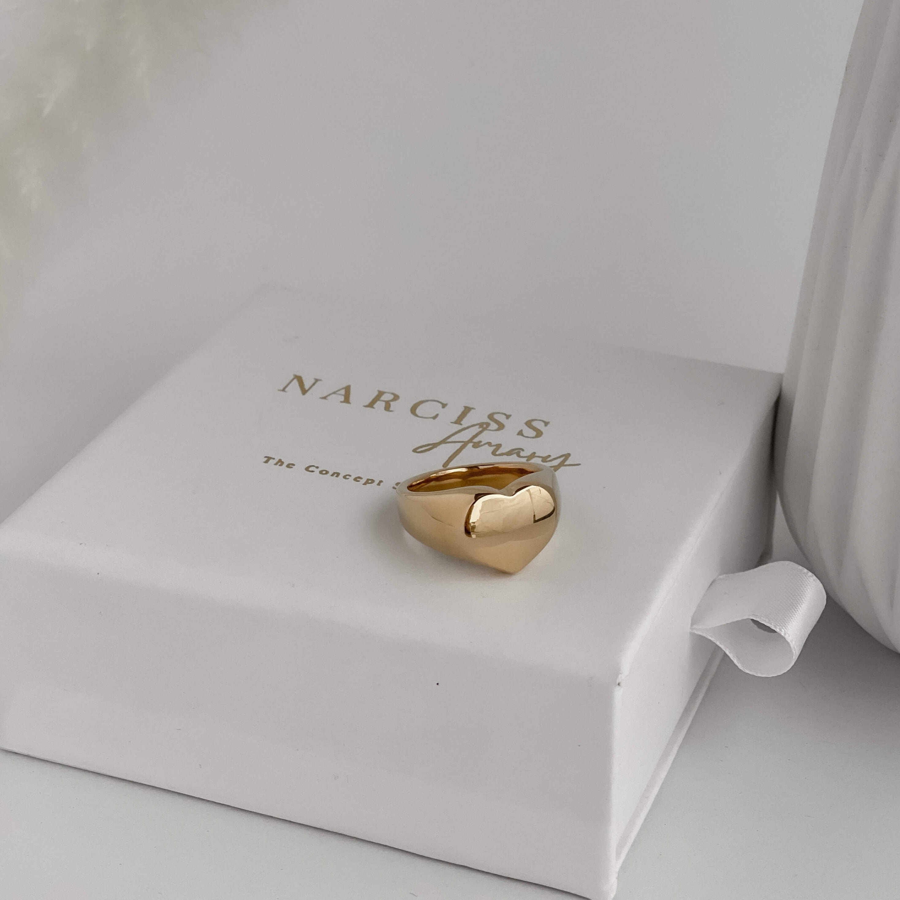 Herzförmiger Ring für Damen – Vergoldet und langlebig