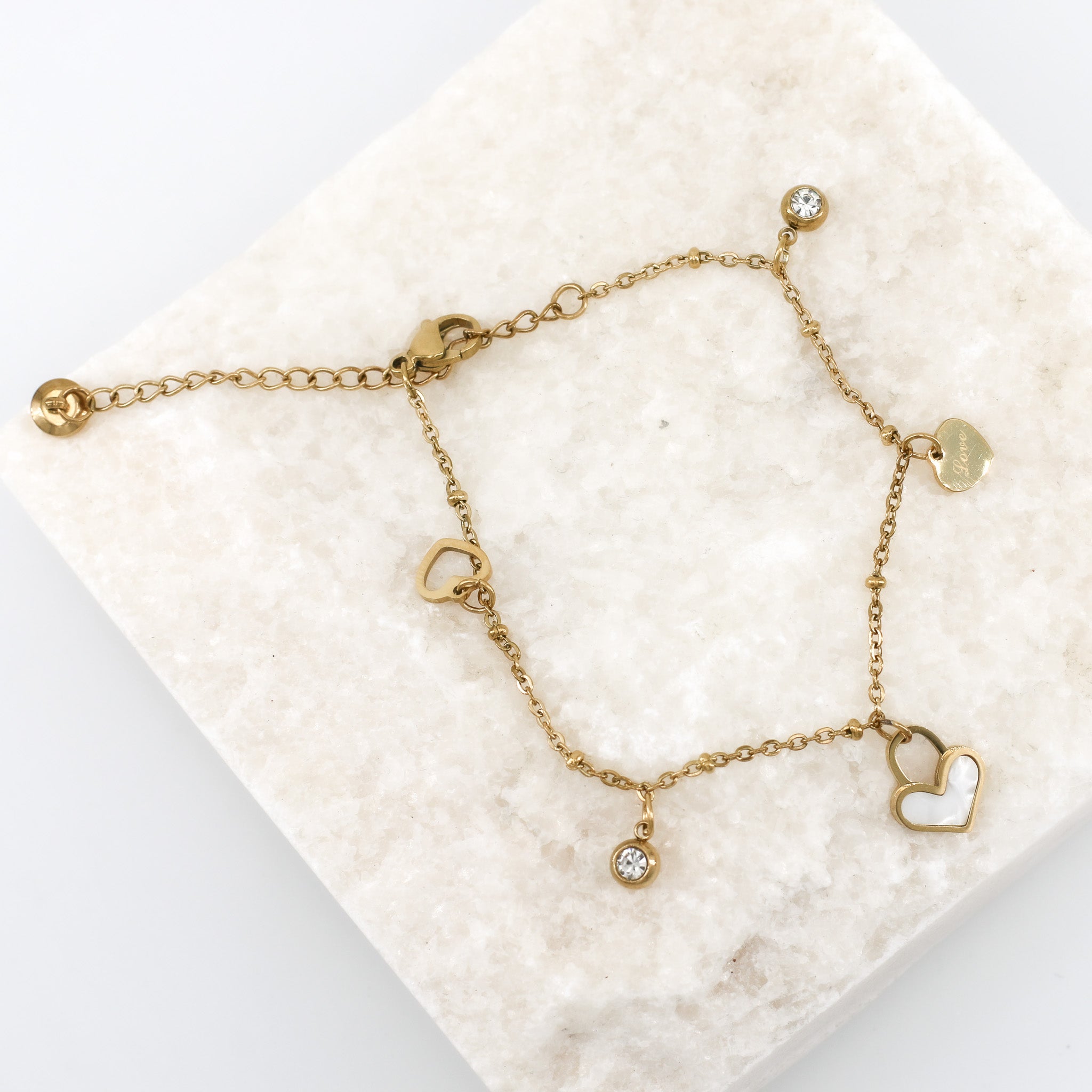 Golden Charmheart Armband