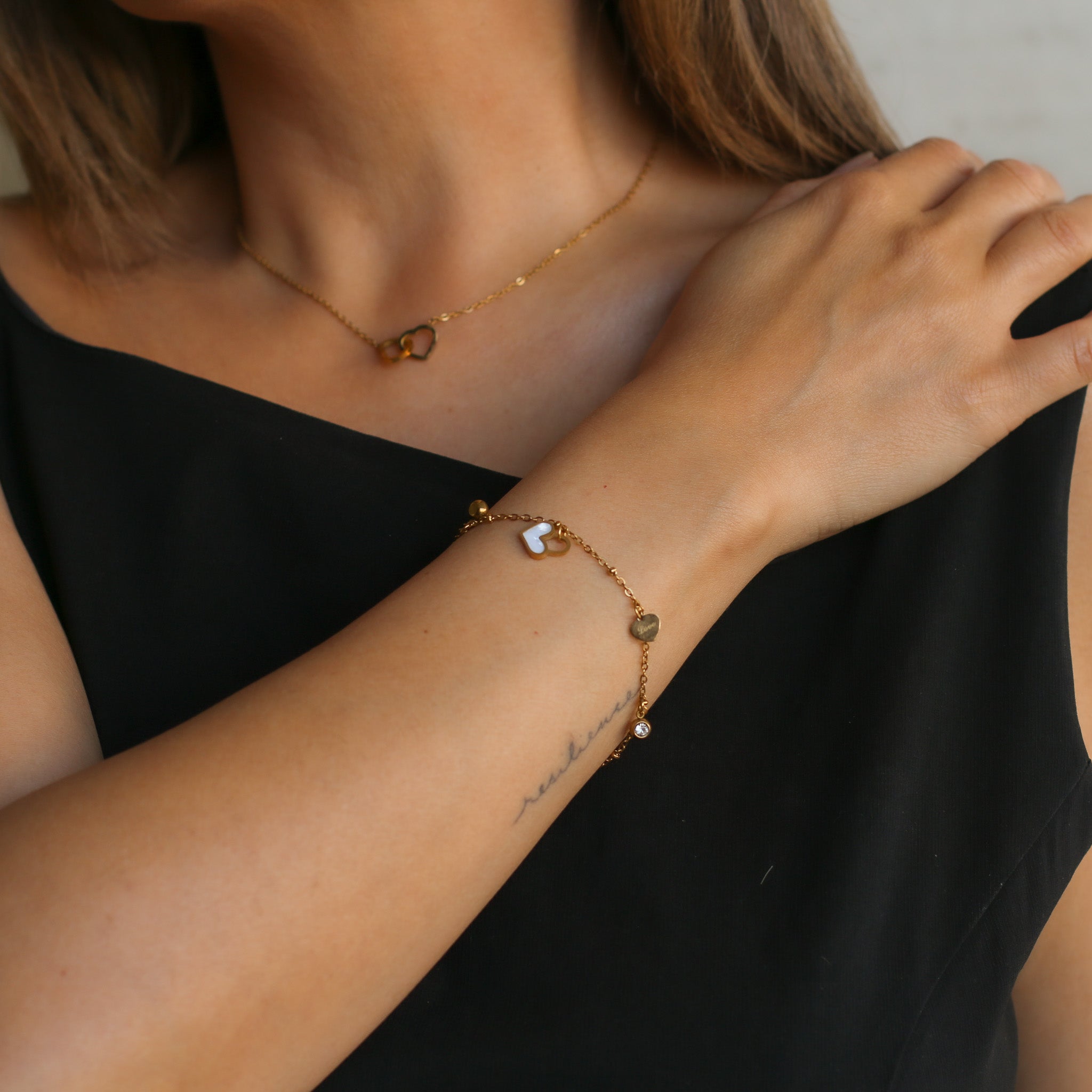 Golden Charmheart Armband